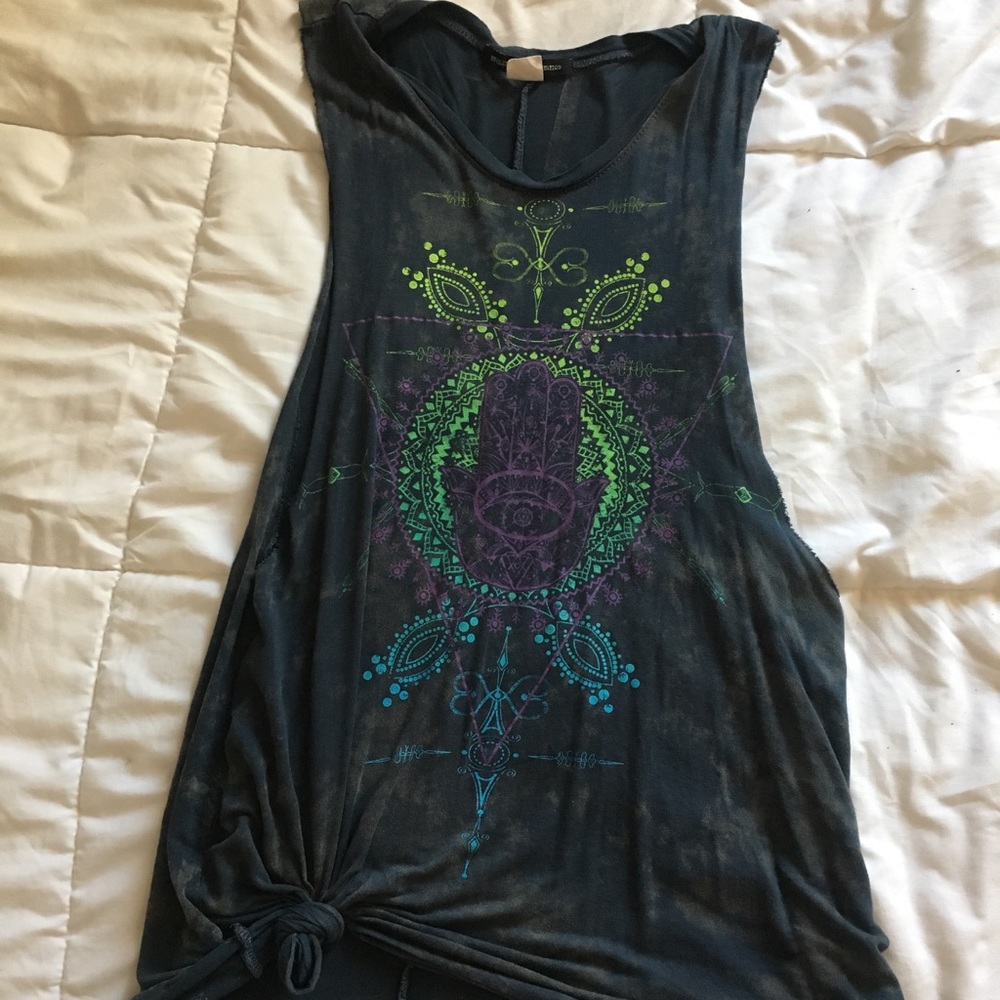 Sleavless top